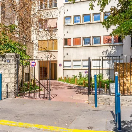 And Bright Close To Paris - - Welkeys * Pantin